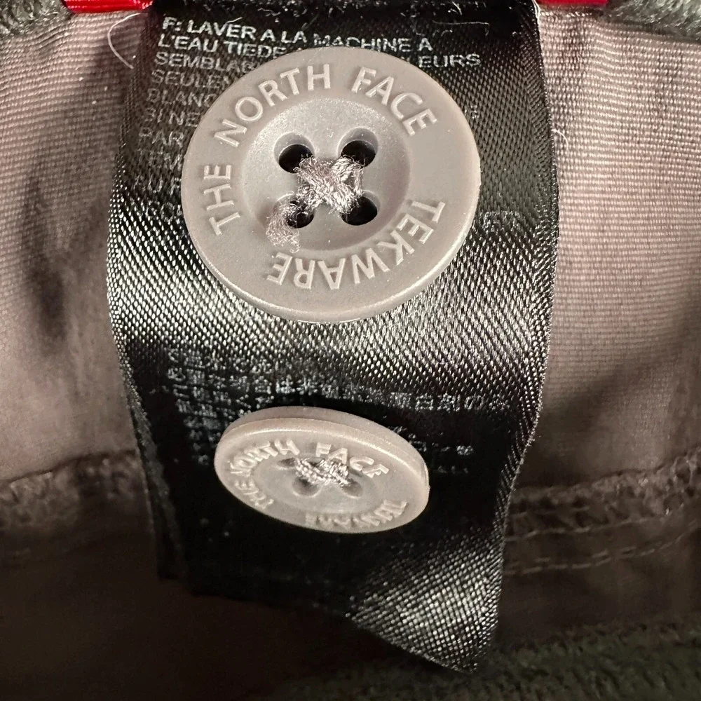 North Face Shorts Womens 14 Gray Lightweight Outdoors Hiking Zip Pocket - Picture 9 of 13